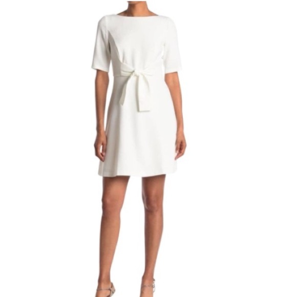 Vince Camuto Dresses & Skirts - NWT Vince Camuto Signature Tie Front Stretch Crepe White Dress
